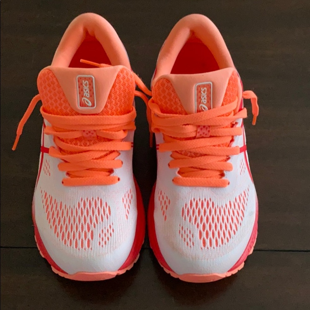 EUC Asics Gel Kayano 25